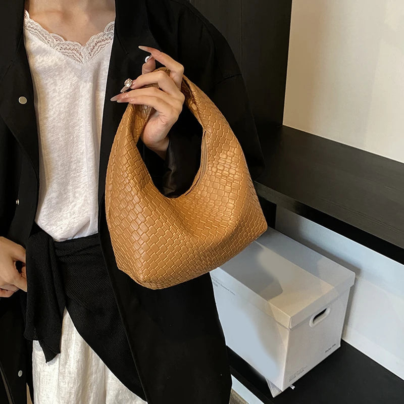 Mirea – Woven Hobo