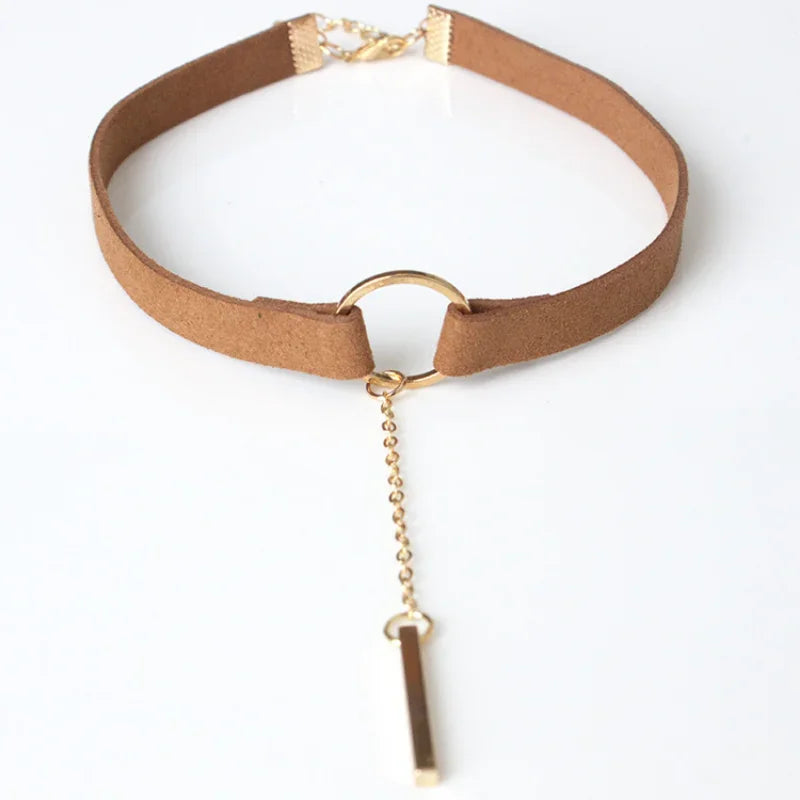 Naia – Velvet Bar Choker