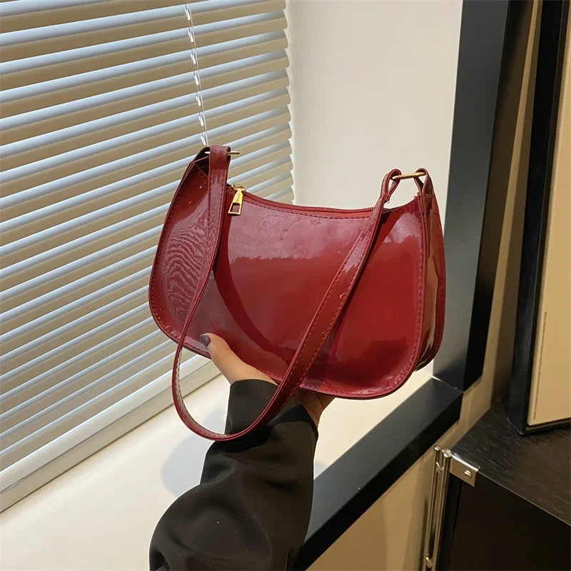 Lina – Retro Curve Bag