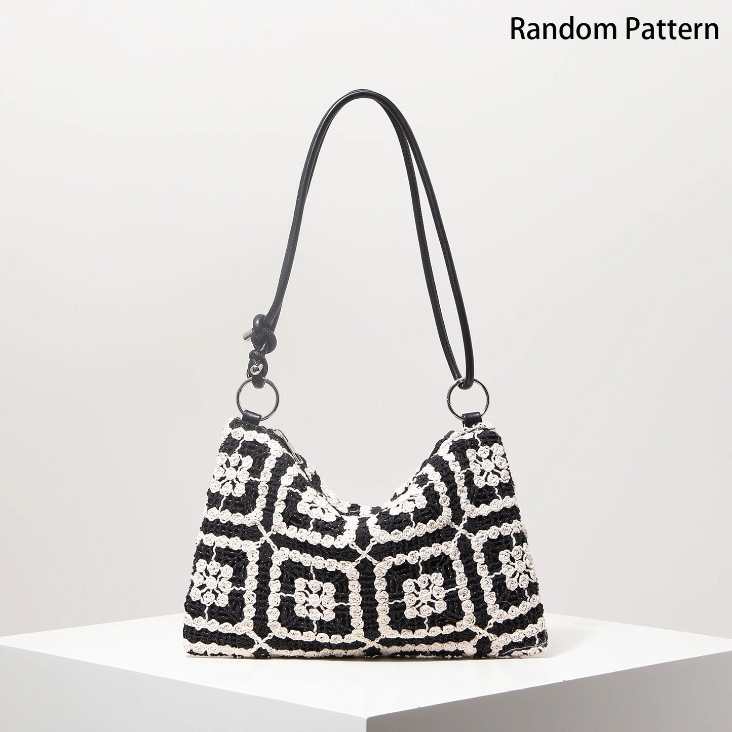 Calira – Knit Sand Tote