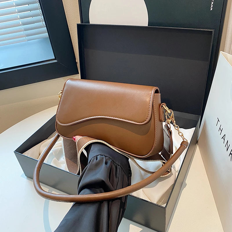 Celine – Chain Blush