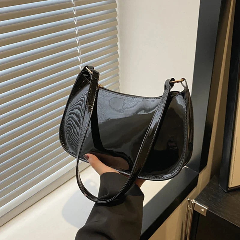 Lina – Retro Curve Bag