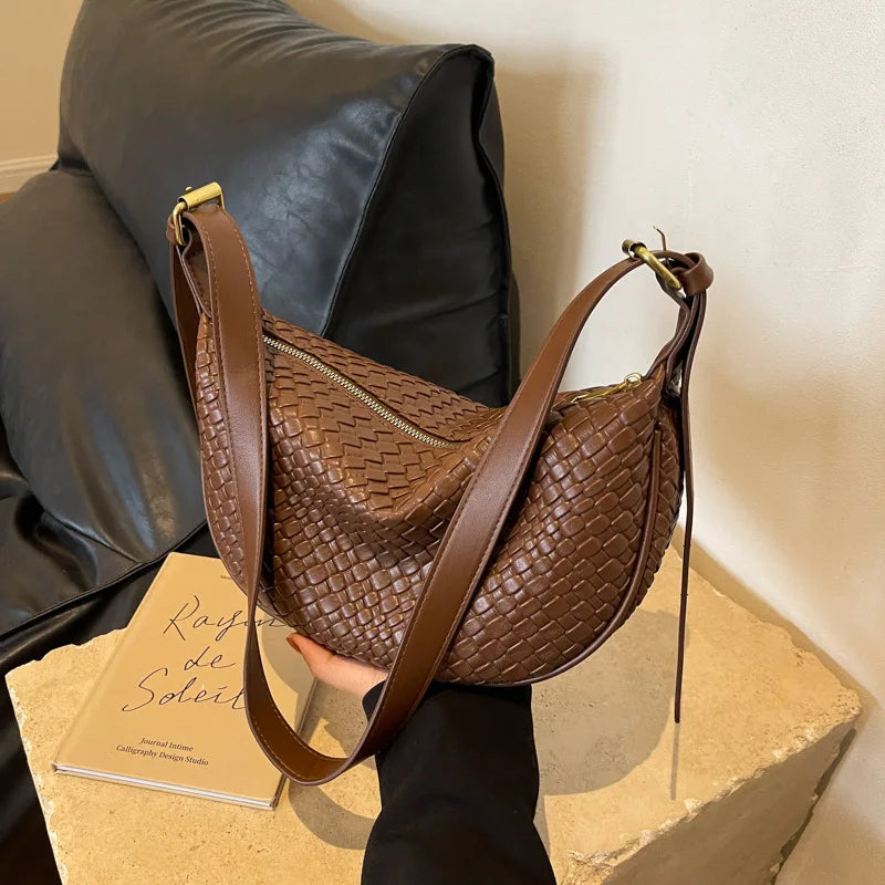 Maeva – Woven Crescent Bag