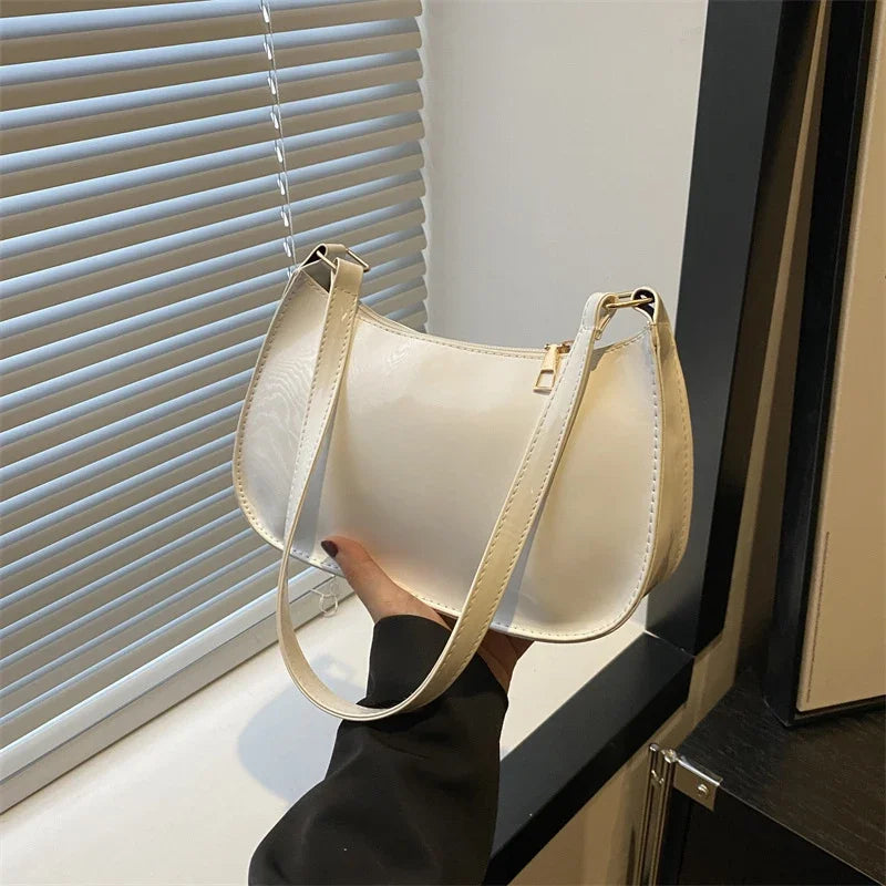 Lina – Retro Curve Bag