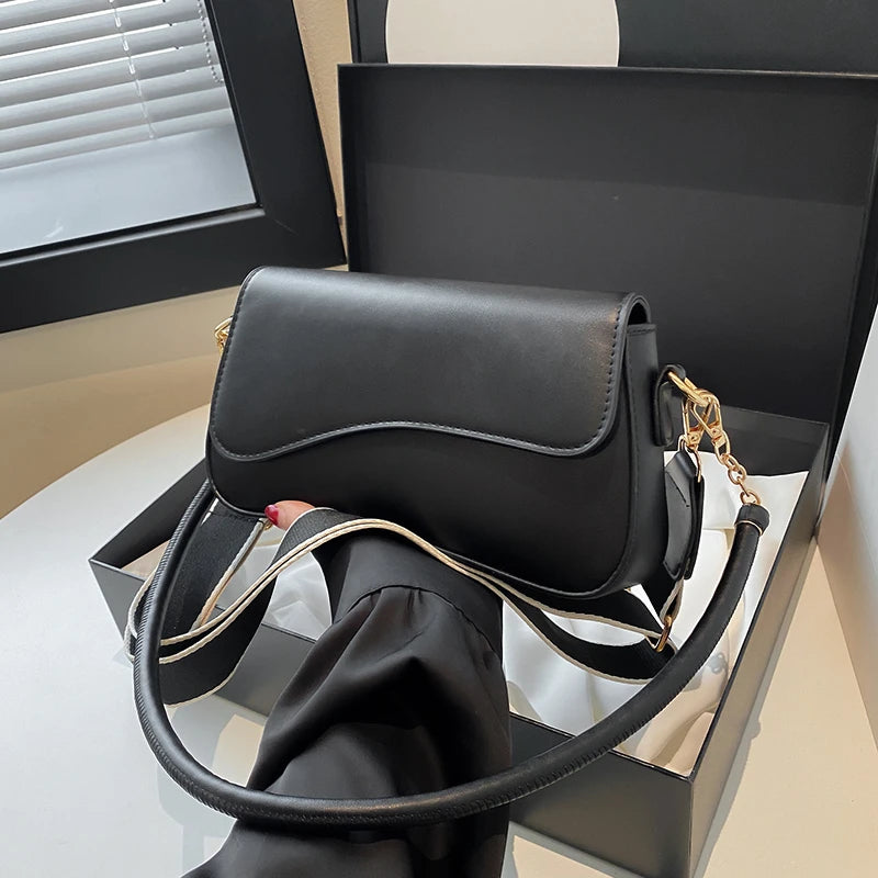 Celine – Chain Blush