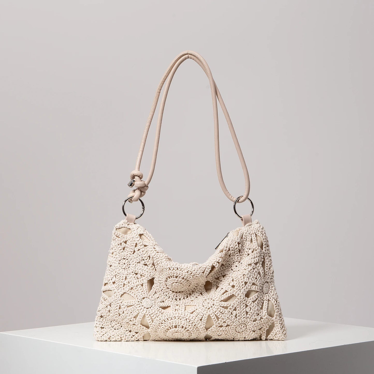 Calira – Knit Sand Tote