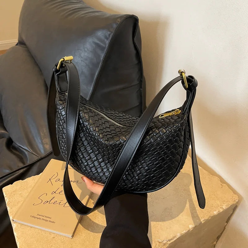 Maeva – Woven Crescent Bag
