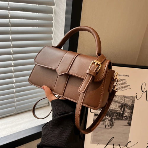 Nora – Square Mocha