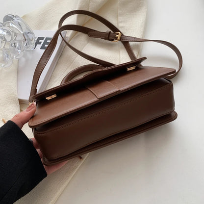 Nora – Square Mocha