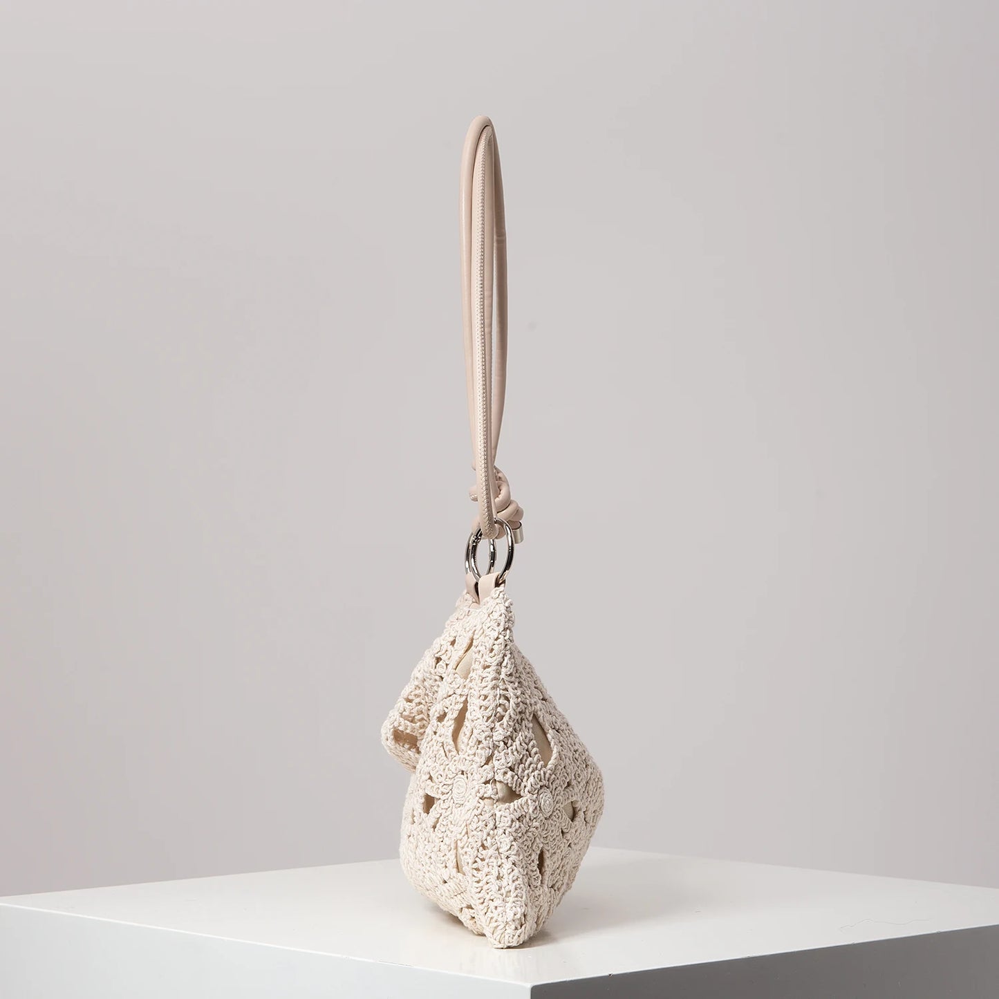 Calira – Knit Sand Tote